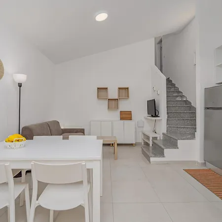 Poldina 別荘 ブドーニ